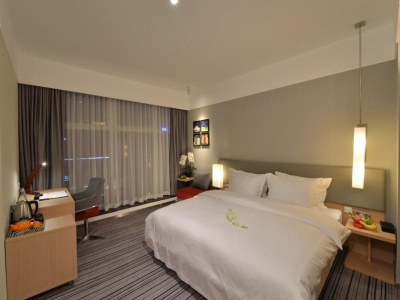 Renli Hotel Чэнду Экстерьер фото