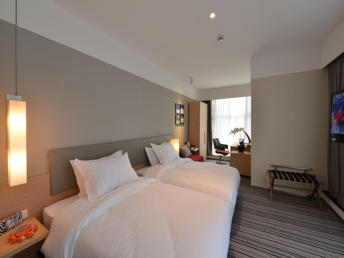 Renli Hotel Чэнду Экстерьер фото